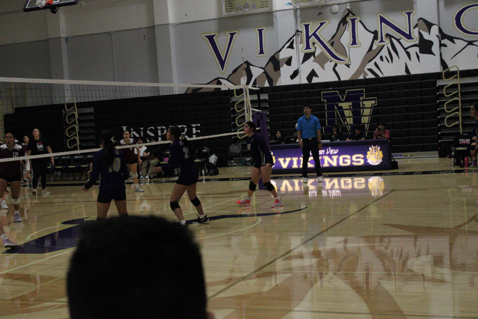 Girls Varsity Volleyball Game
sep 16,2024